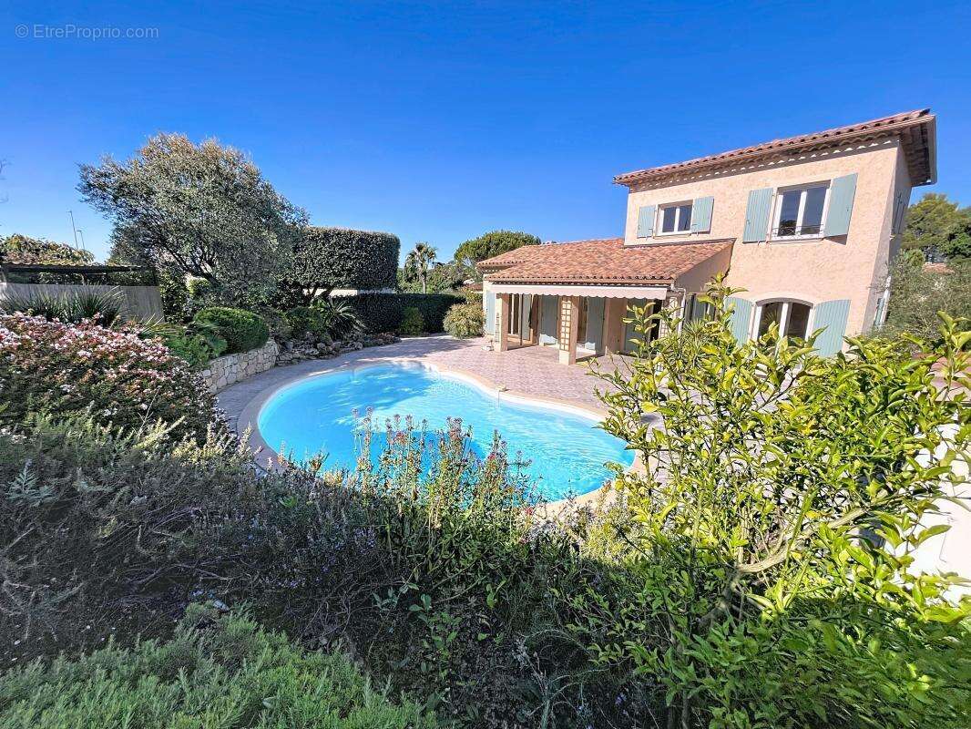 Maison à SAINT-RAPHAEL