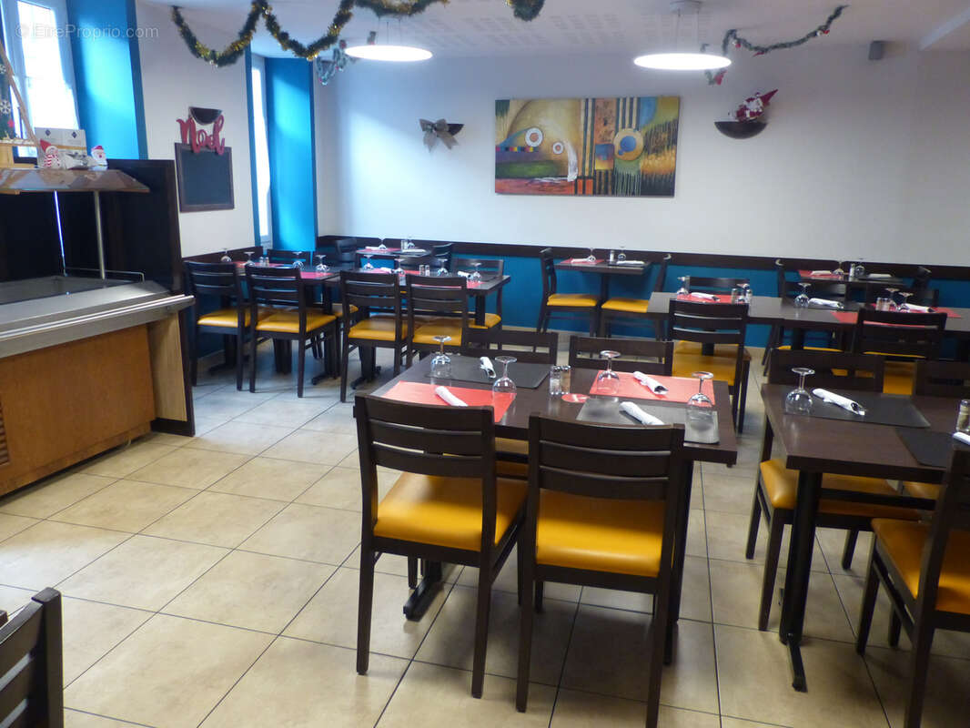 Commerce à LES HERBIERS