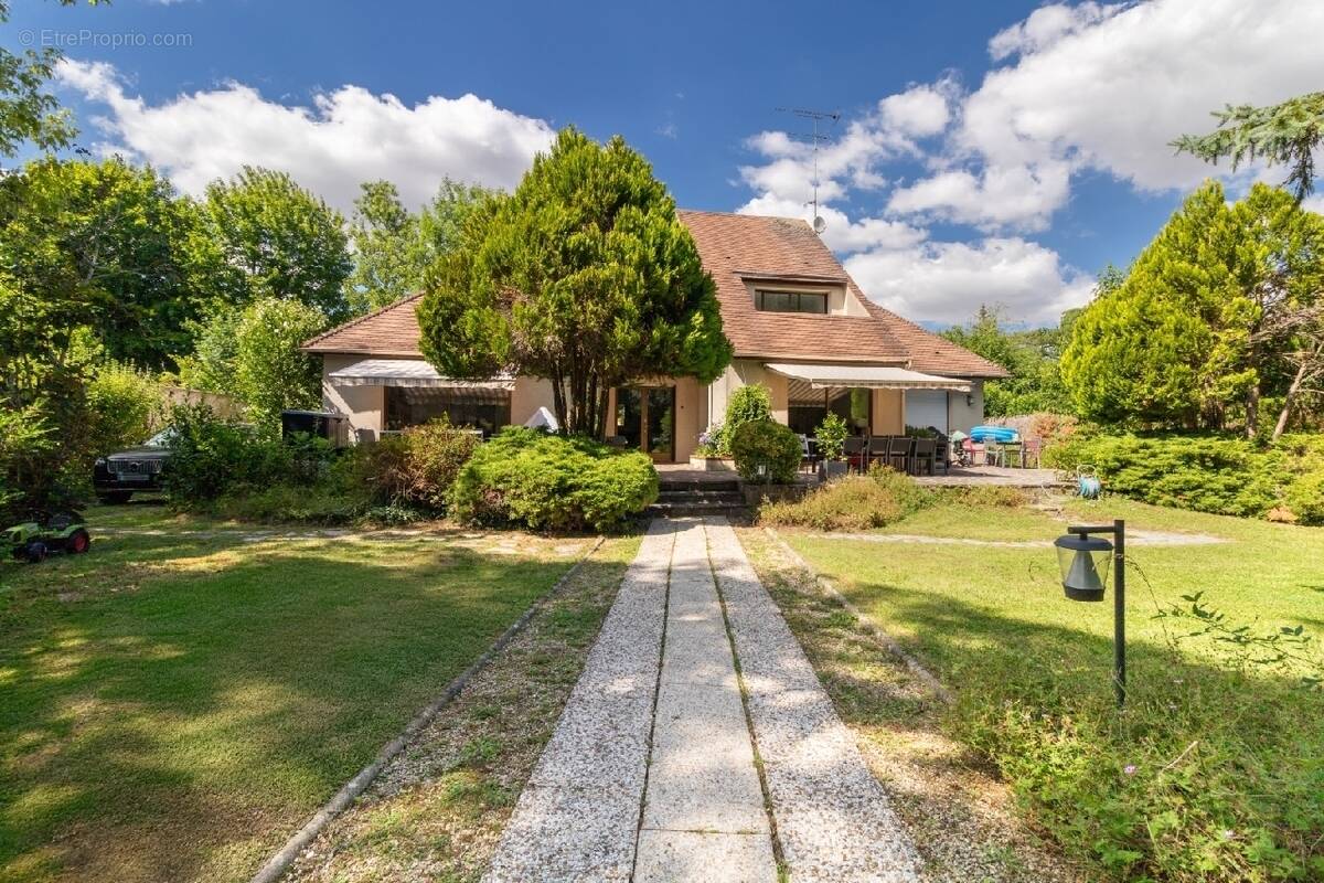 Maison à LAGNY-SUR-MARNE