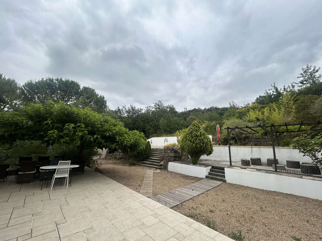 Magrie - Villa de plain-pied sur terrain arboré de 4709m2- Piscine et dépendances - photo 16