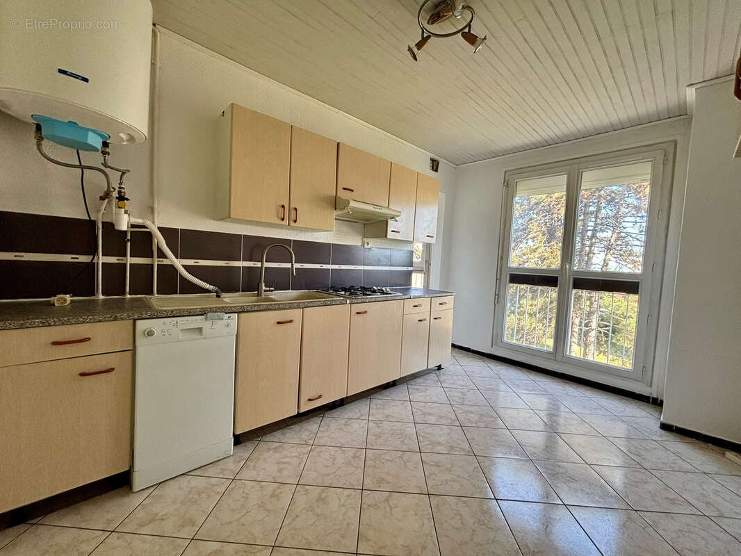 Appartement à SAINT-FONS