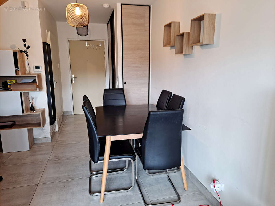 Appartement à MONTAGNY-LES-LANCHES