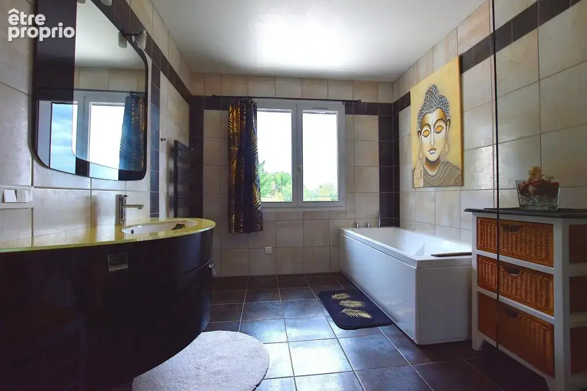 Saint-Ferréol-d’Auroure   201 m² habitables   Terrain paysager 1 950 m²   Piscine chauffée - photo 18
