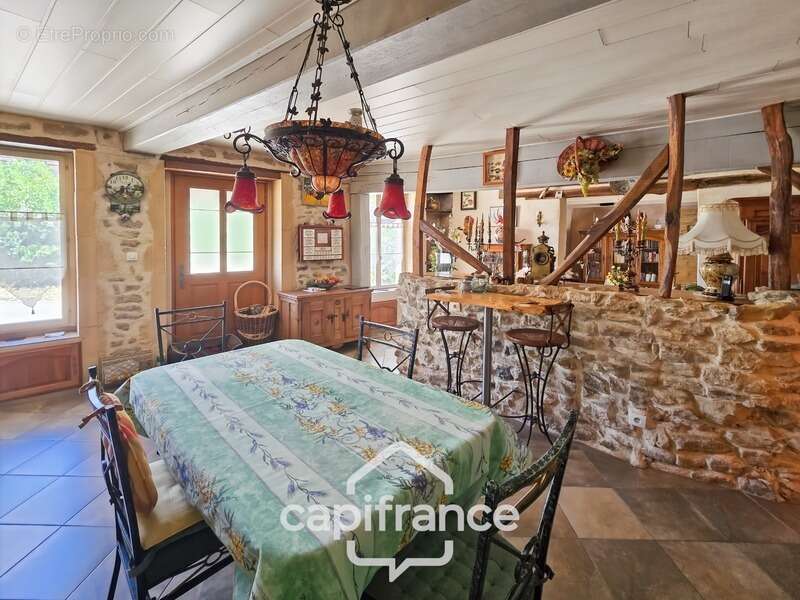 HÉRY (58) Maison de caractère en pierre - 151 m² - Calme et authenticité - photo 3