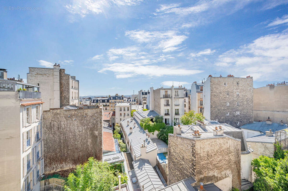 Appartement à PARIS-18E