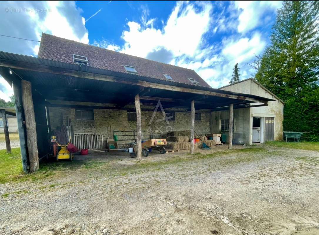 Maison à LE PIN-AU-HARAS