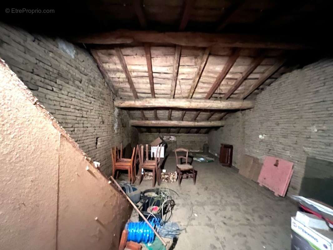 Maison à LA SALVETAT-SAINT-GILLES