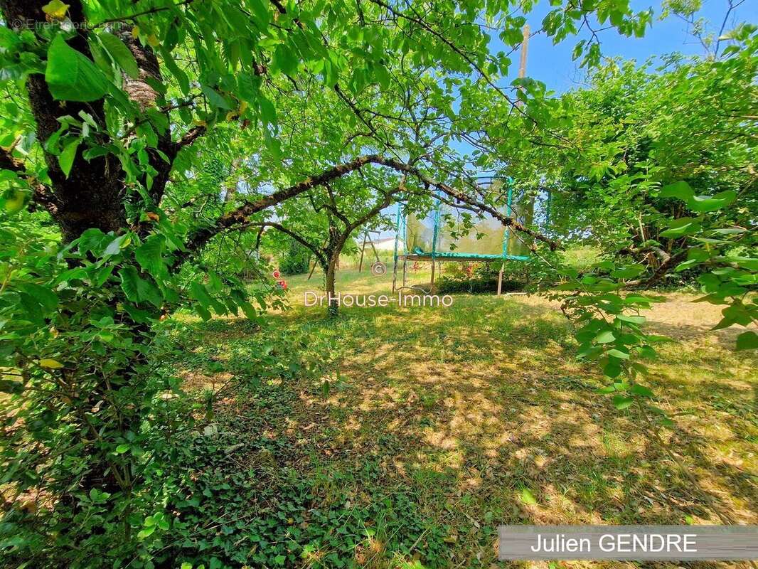 Maison à CHEF-BOUTONNE