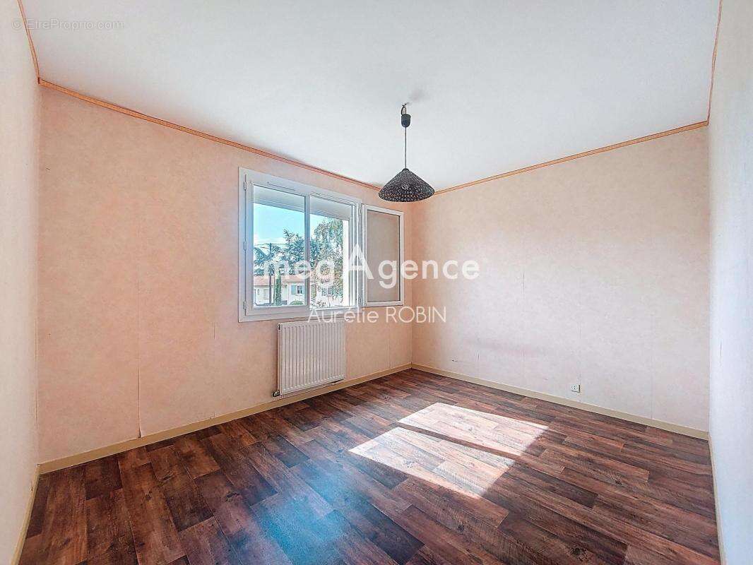 Maison à NUEIL-LES-AUBIERS