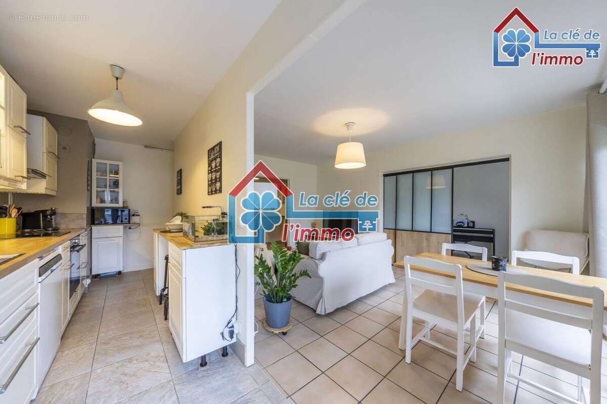 Appartement t4 lumineux + balcon + cave - photo 3