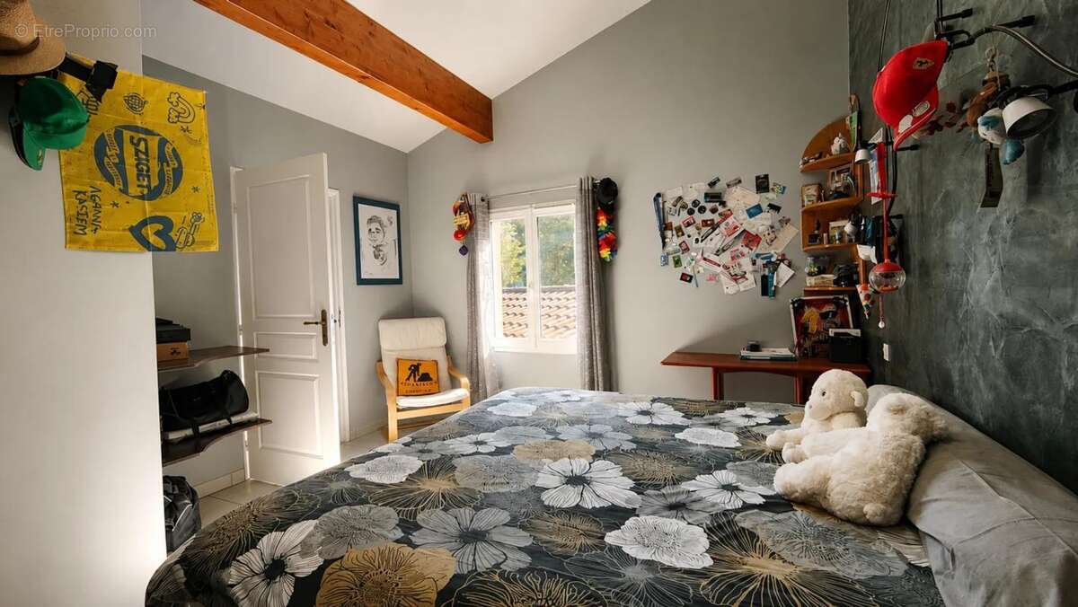 Belle villa spacieuse avec grand terrain et logement independant - photo 8