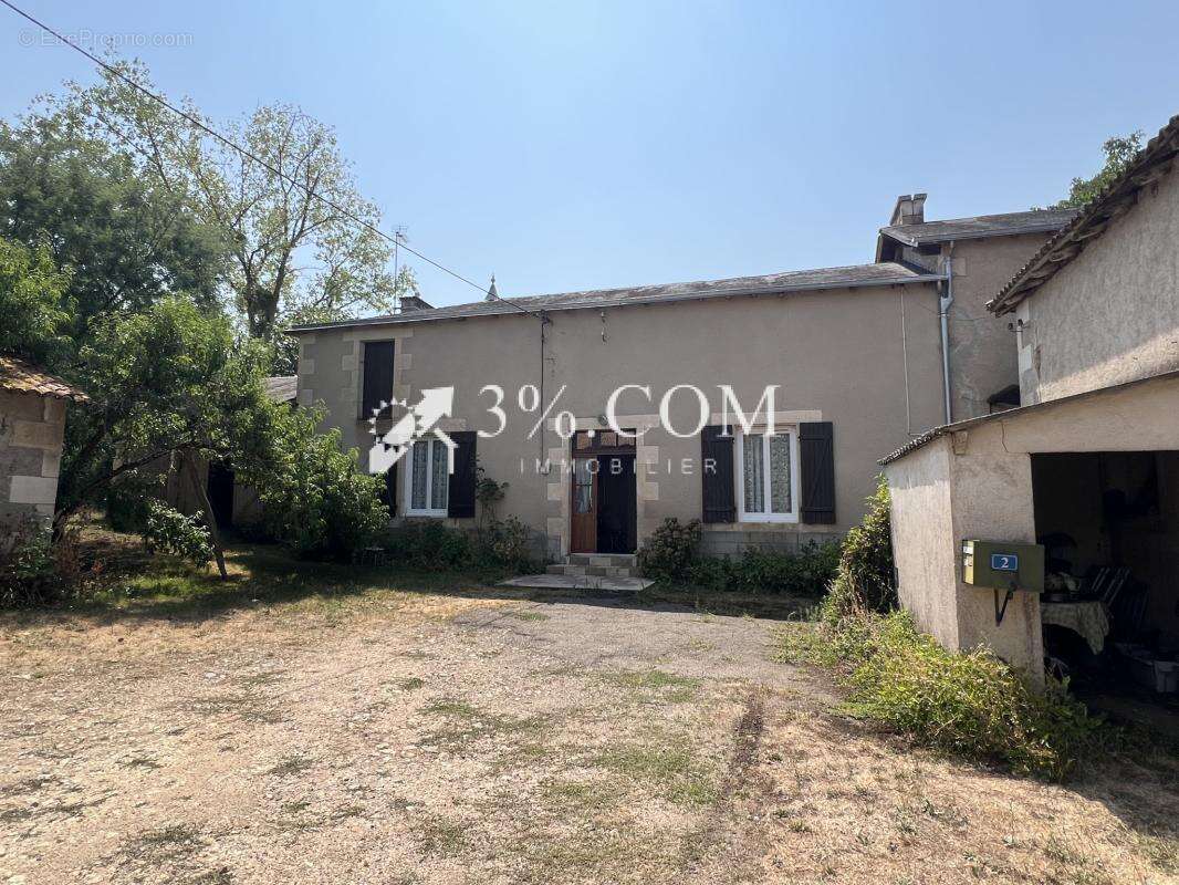 3%. com immobilier à  bellefonds 86 - photo 3