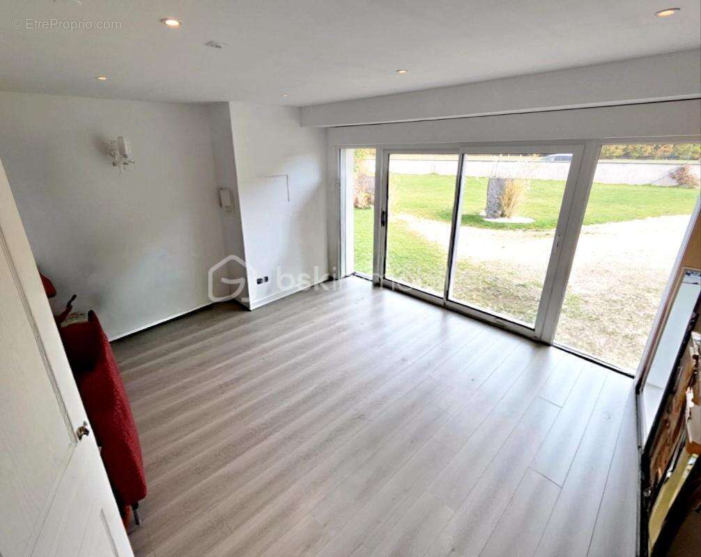 Grande maison familiale de 193 m² – 5 chambres – Terrain de 2 488 m² sans vis-à-vis - photo 13