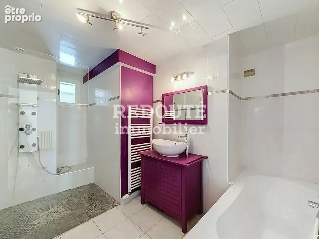 À vendre - plivot - maison de type 8 avec dépendance et cave - photo 5