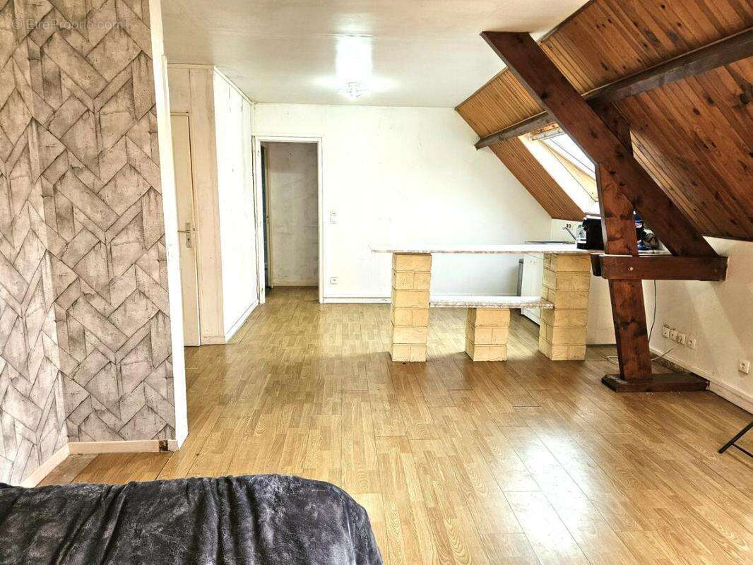 Maison à HOUDAN