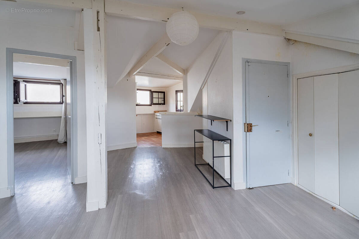 Appartement à PARIS-15E