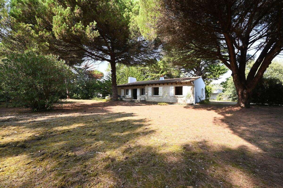 Maison à LES PORTES-EN-RE