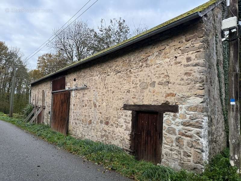Maison à SAINT-LEGER-BRIDEREIX