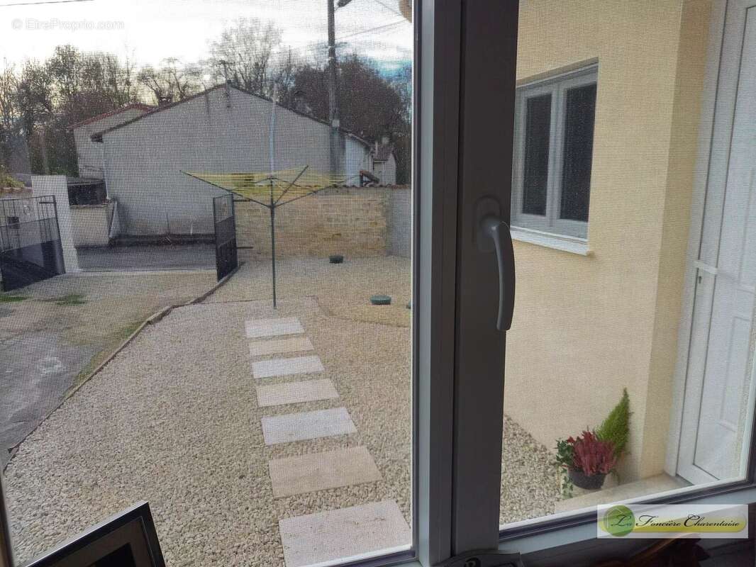 Maison à SAINT-FRAIGNE