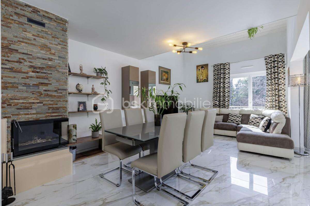 Appartement à ANNECY-LE-VIEUX