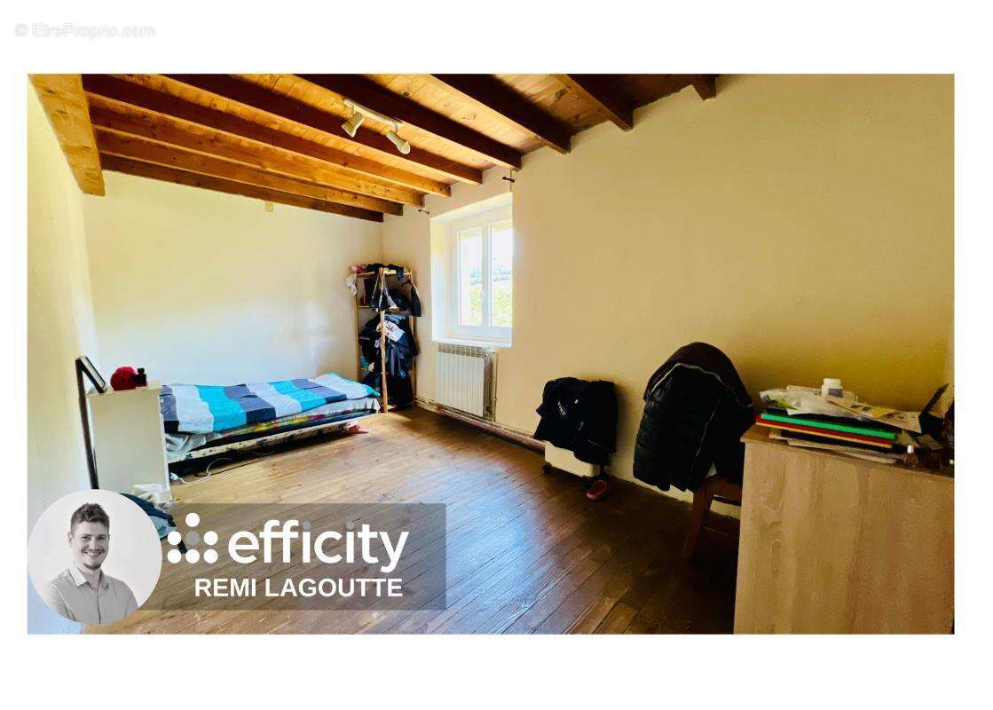 Maison 176 m² à Sainte-Colombe-Sur-Gand  - photo 16
