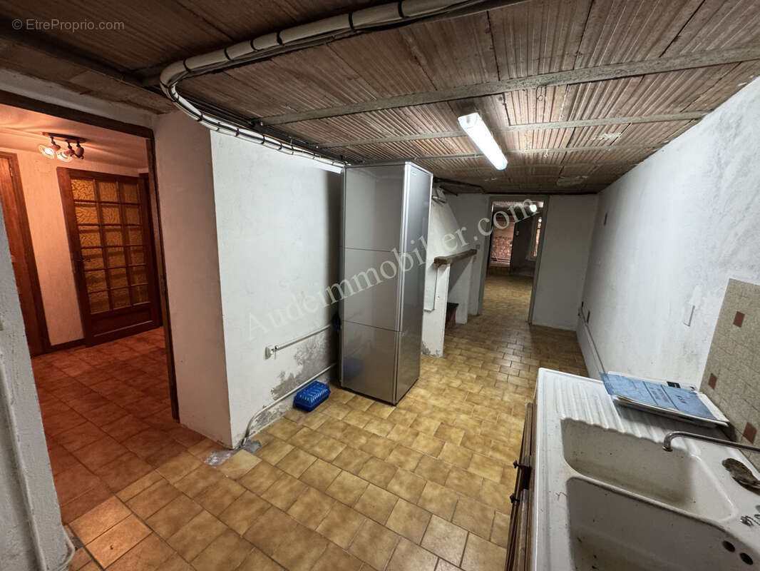 Maison avec piscine et hangar - photo 20