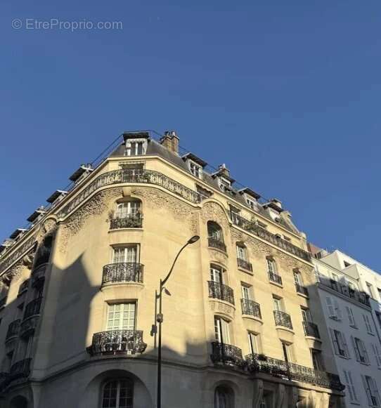 Appartement à LEVALLOIS-PERRET