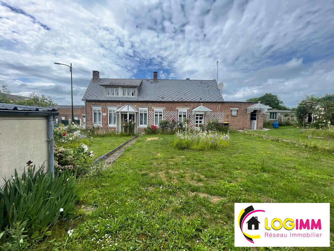 Maison à FONTAINE-AU-BOIS