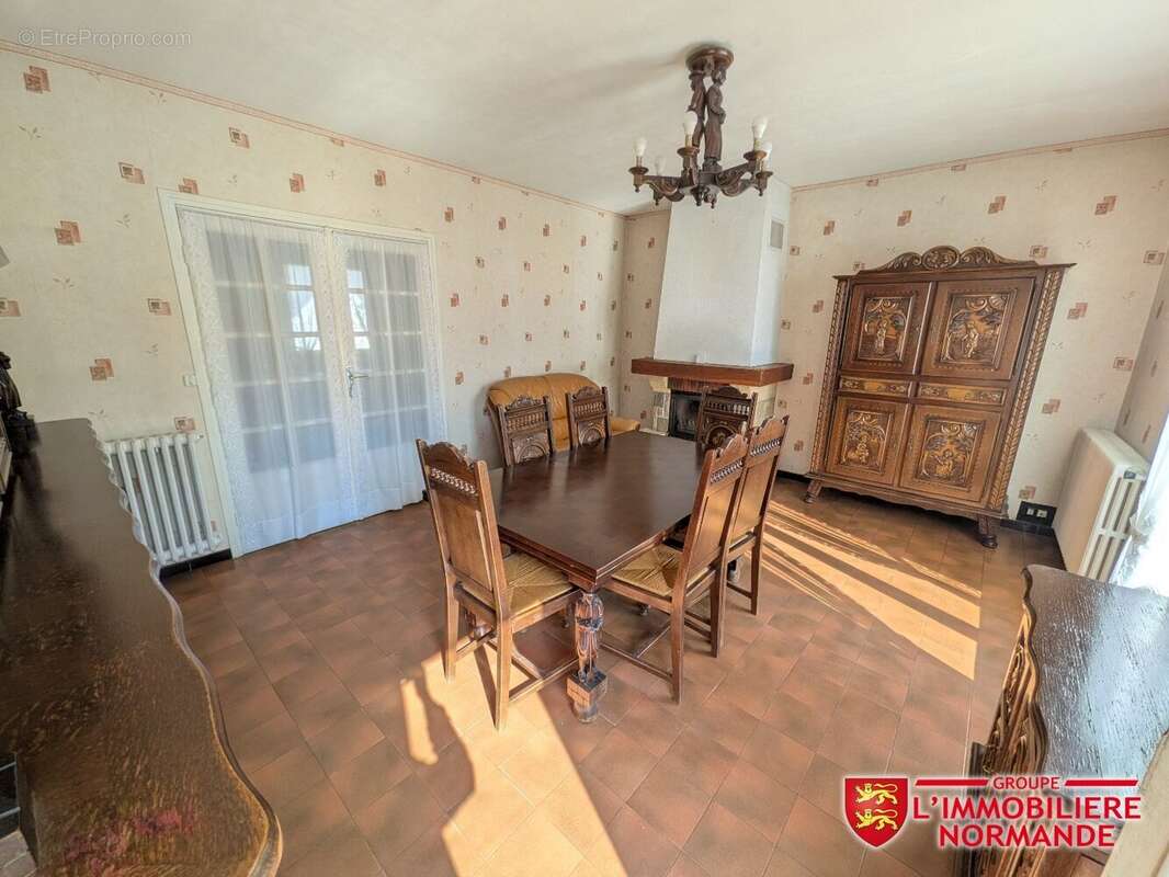 Maison à ROSNY-SUR-SEINE