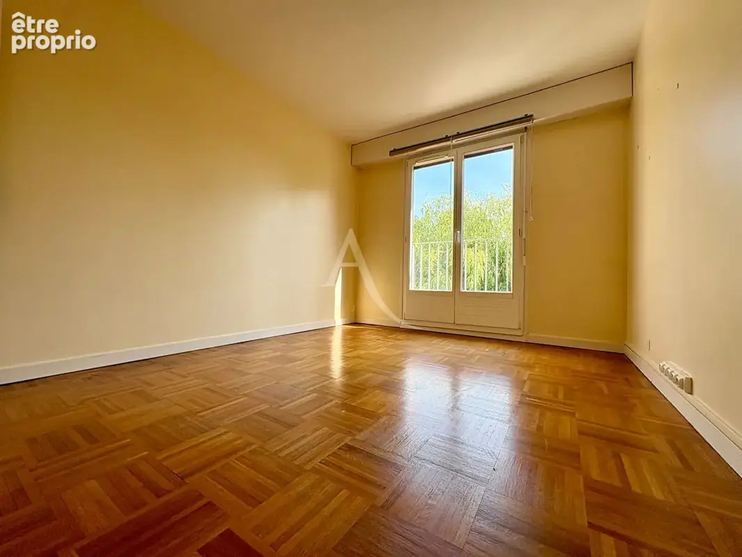 Appartement  5 pièce(s) 3 chambres à BURES SUR YVETTE - photo 11