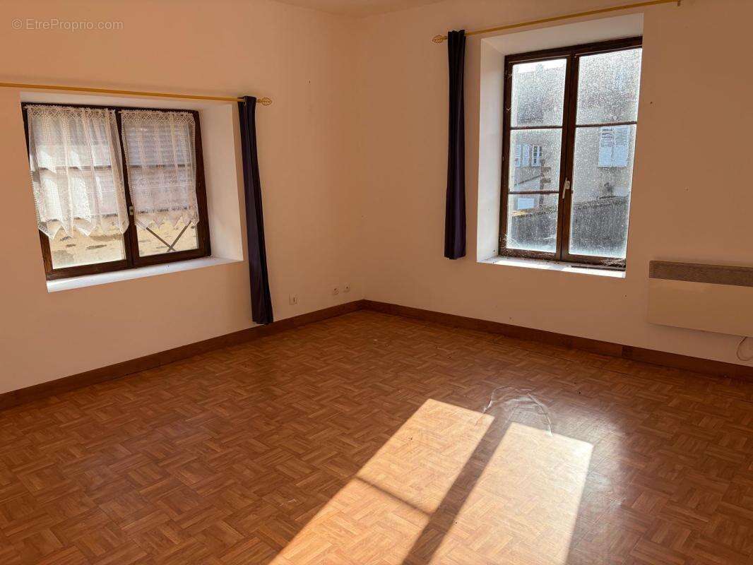 Maison à SAINT-BENOIT-DU-SAULT