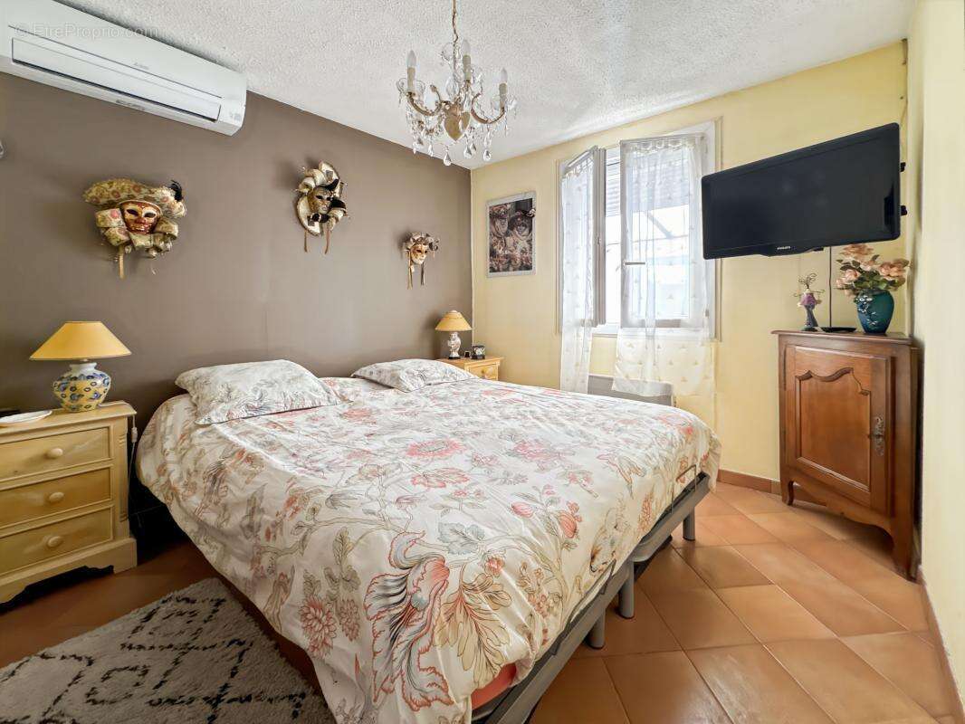 Maison à ROQUEBRUNE-SUR-ARGENS