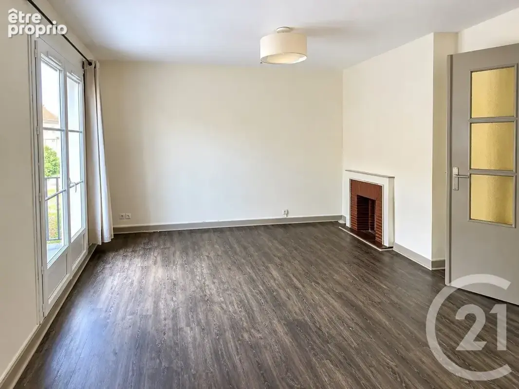Appartement 5 pièces 96 m² à vendre à Chalons-En-Champagne (51000) - photo 2