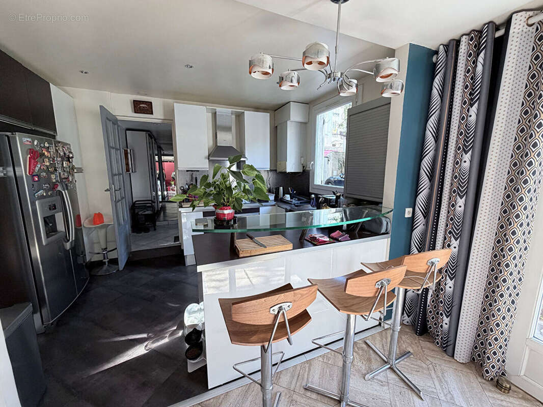 Maison à CHAMPIGNY-SUR-MARNE