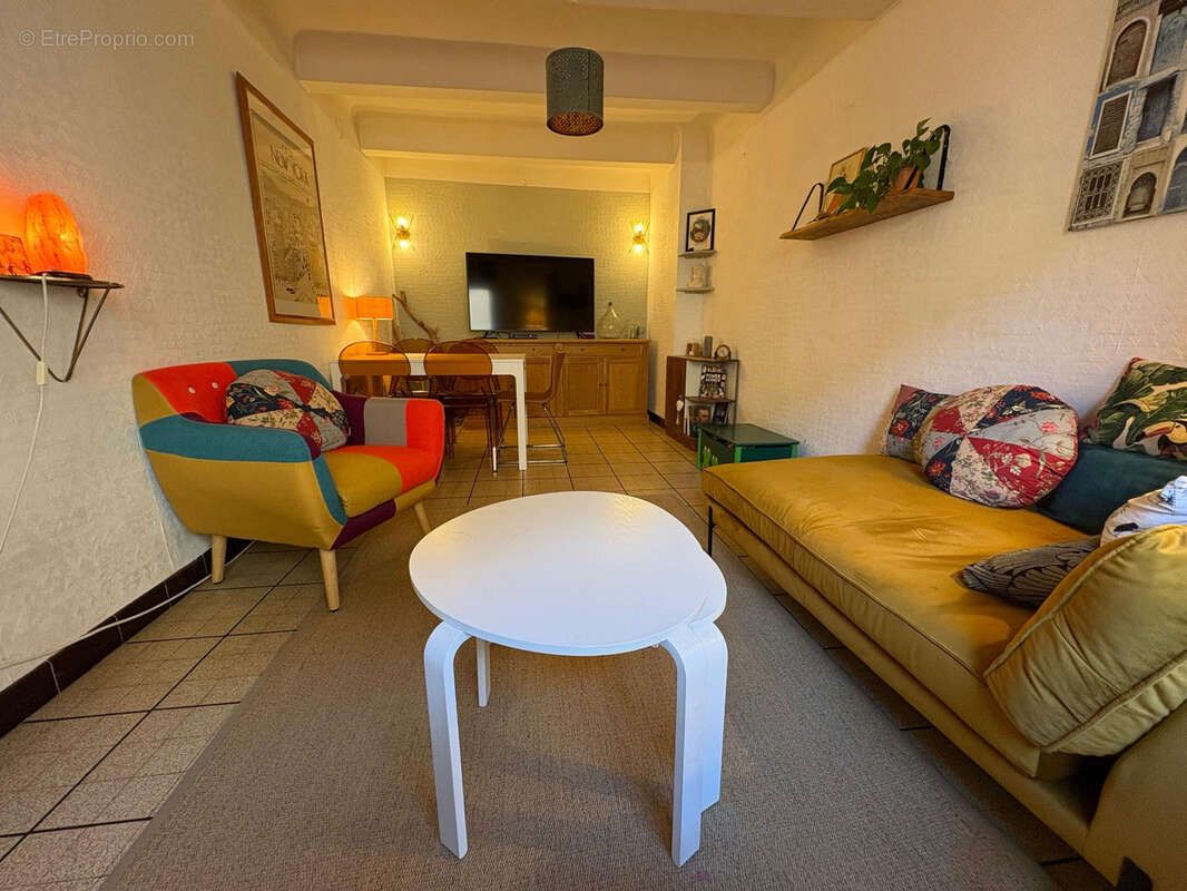 Maison à GREOUX-LES-BAINS