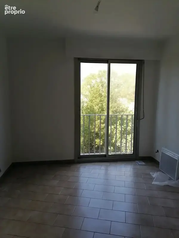 SANARY-SUR-MER – T2 vendu loué – 42,46 m² – 2e étage avec ascenseur - photo 3