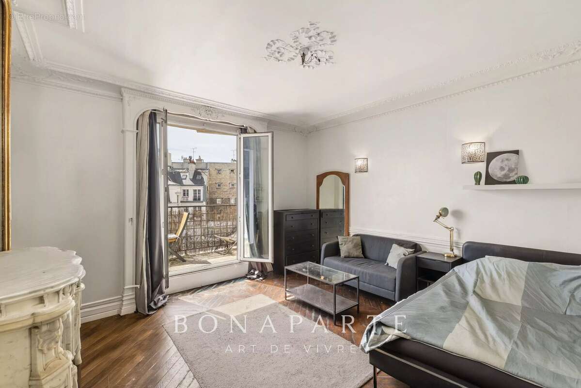 Paris 9 / turgot – étage élevé – balcon filant – vue dégagée - photo 3