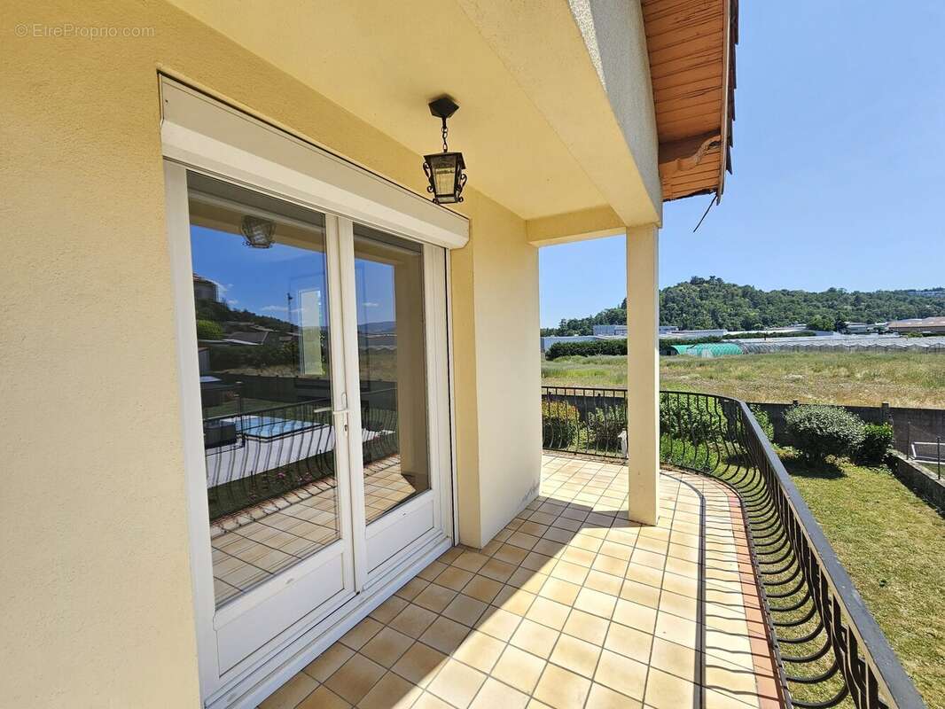 Maison à L'ETRAT