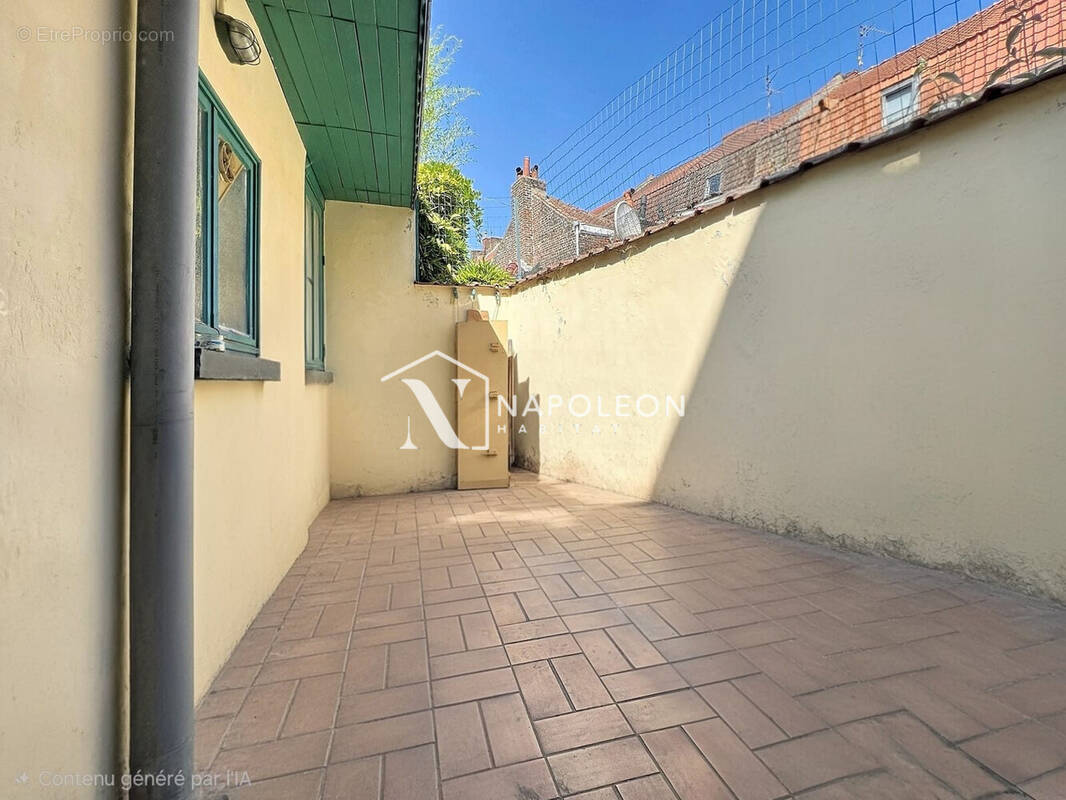 Maison 69 m² à Roubaix  - photo 2