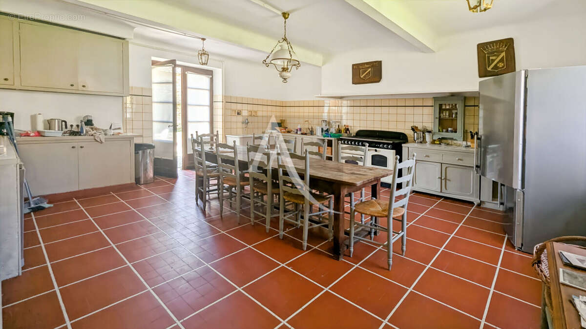 Maison à SAINT-FRONT-SUR-LEMANCE