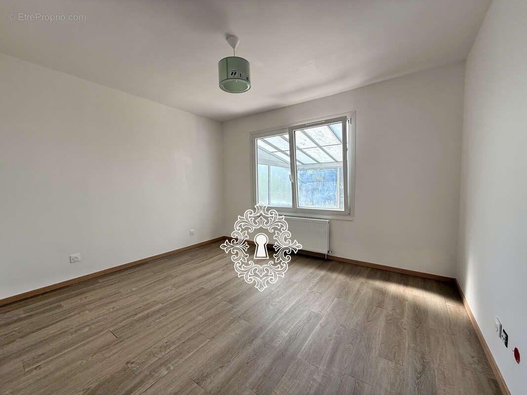 Maison à DONNEMARIE-DONTILLY