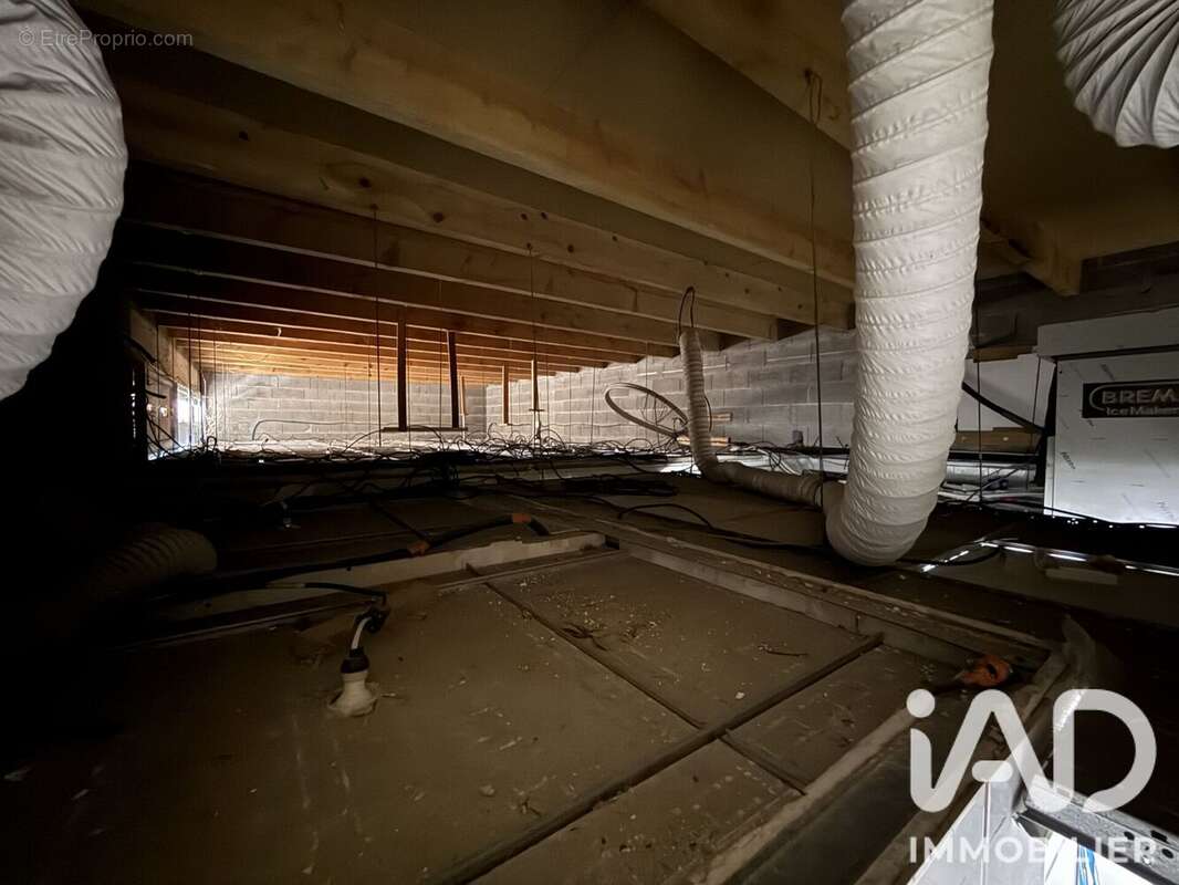 Commerce 55 m² à Pechbonnieu  - photo 7