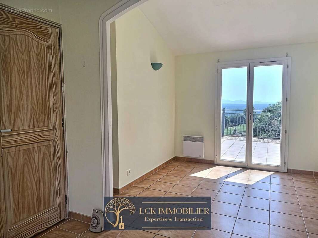 Villa T5 vue mer avec jardin - photo 9