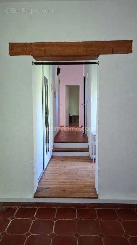 A Vendre Maison 237 m² double habitation possible et terrain arboré MEZEL (04) - photo 14