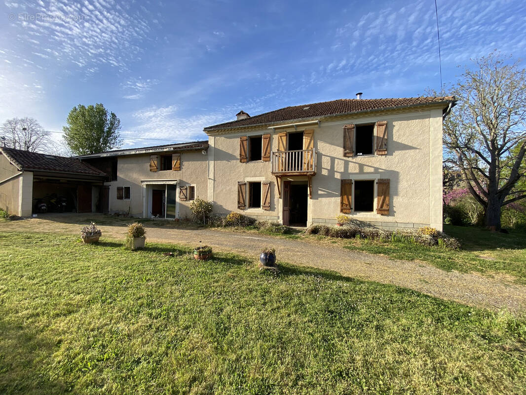Autre à SEISSAN