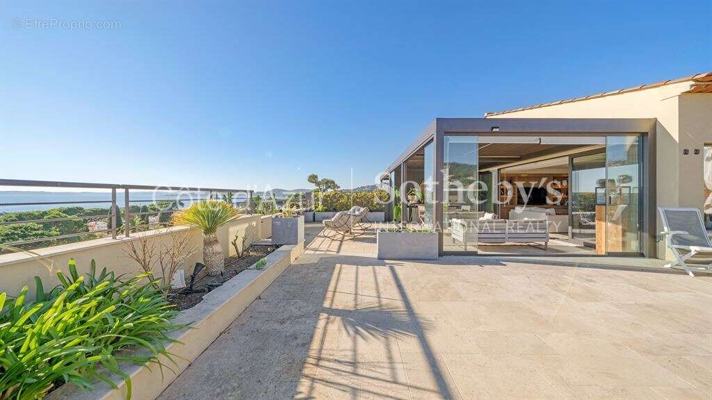 Appartement à LES ISSAMBRES