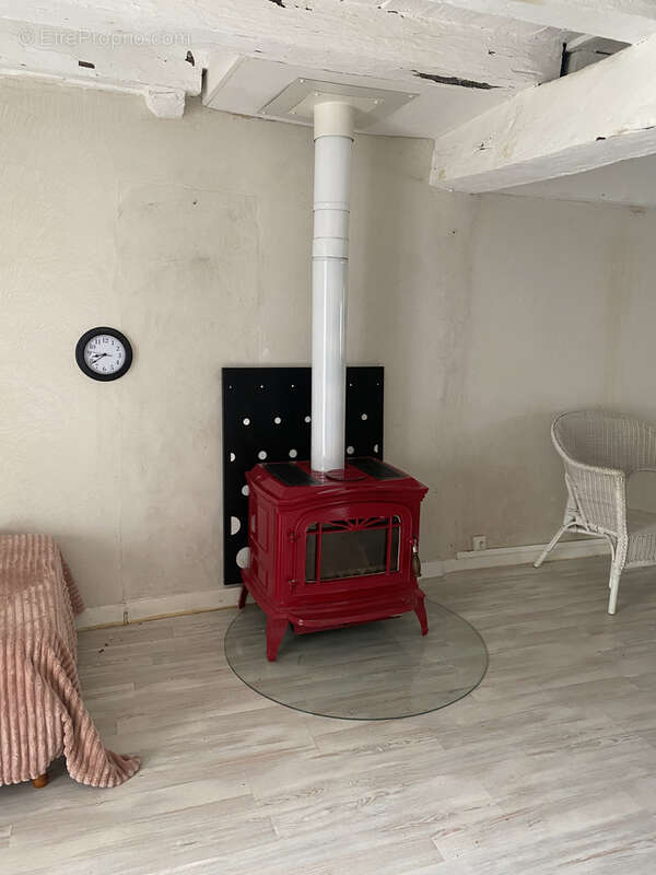 Maison rénovée avec garage, terrasse et jardin - photo 4