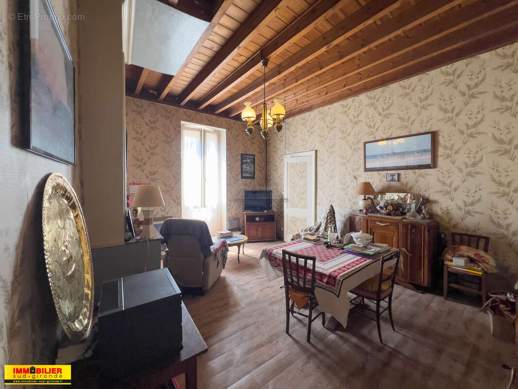 Maison à ILLATS
