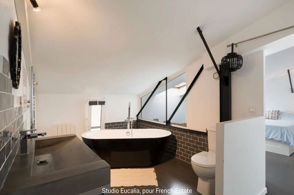 Appartement à LES LILAS