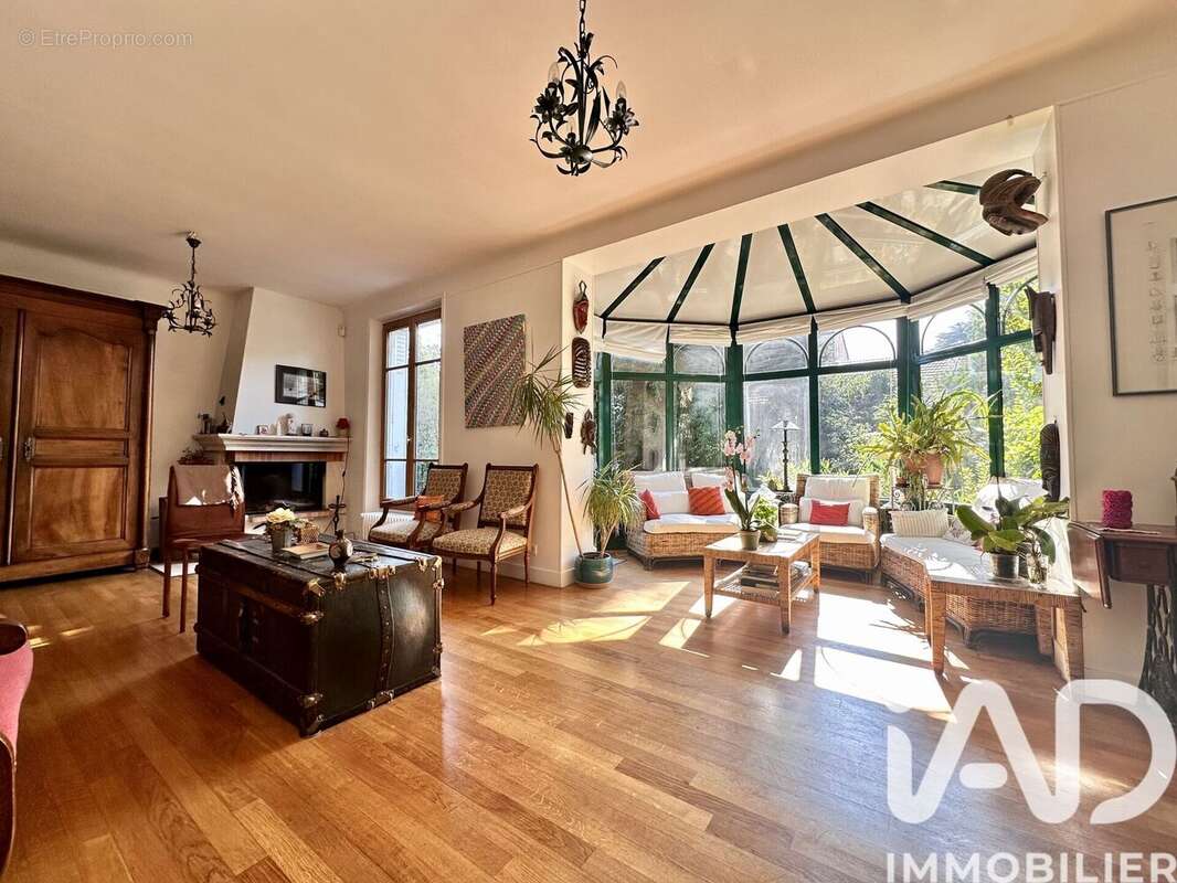 Photo 2 - Maison à BOURG-LA-REINE